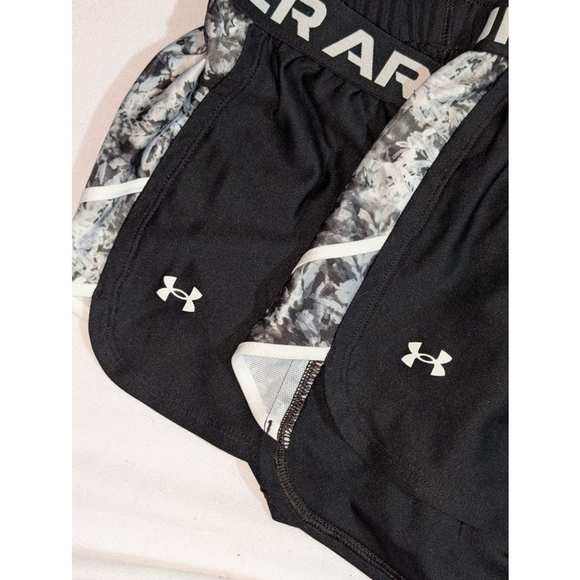 Under Armour Shorts Bundle XS • pattern Trim • Logo Waistband - Picture 7 of 9